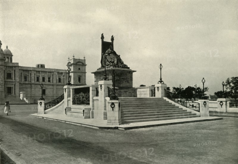 'Statue of Queen Victoria in front of Victoria Memorial Hall', 1925. Creator: Unknown.