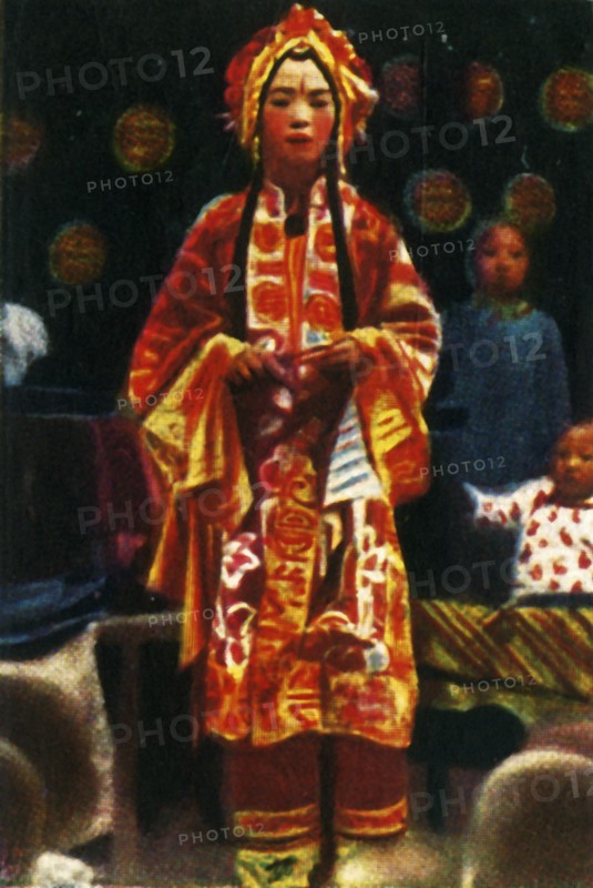 Ballad-singer, China, c1928. Creator: Unknown.