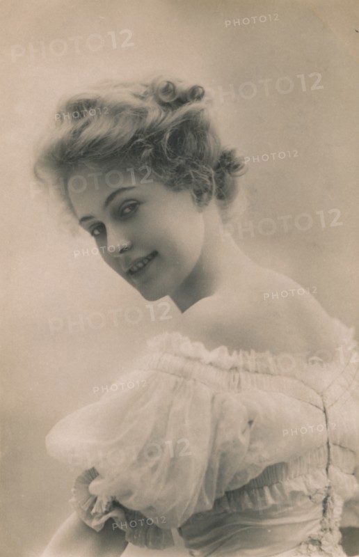 'Miss Pauline Chase', (1885-1962), c1930. Creator: Unknown.