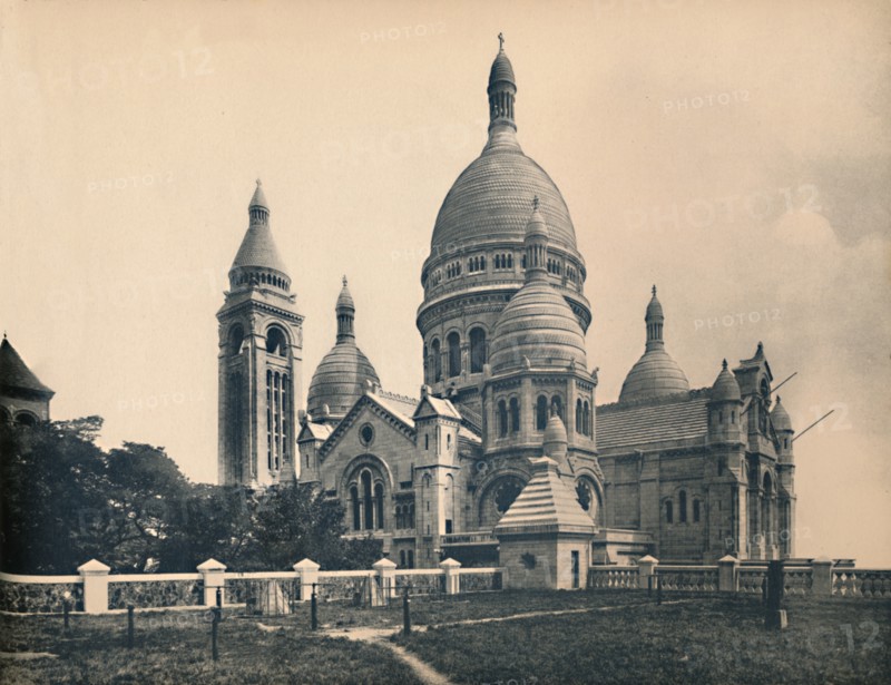 'Paris. -  La Basilique Du Sacré - Coeur, c1910. Creator: Unknown.