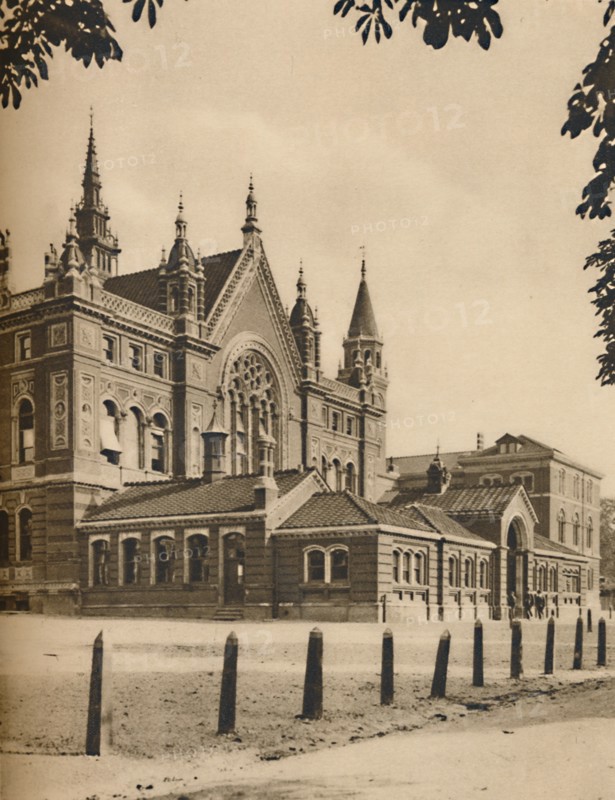 'The Middle Block and Senior School at Dulwich College', c1935. Creator: Donald McLeish.