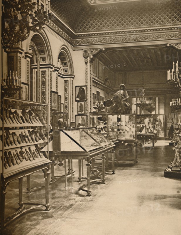 'What Londoners Used To Wear Displayed at Lancaster House', c1935. Creator: Unknown.