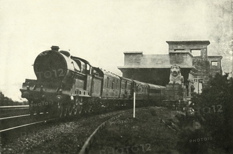 'The Irish Mail Leaving The Menai Bridge', c1930. Creator: Unknown.