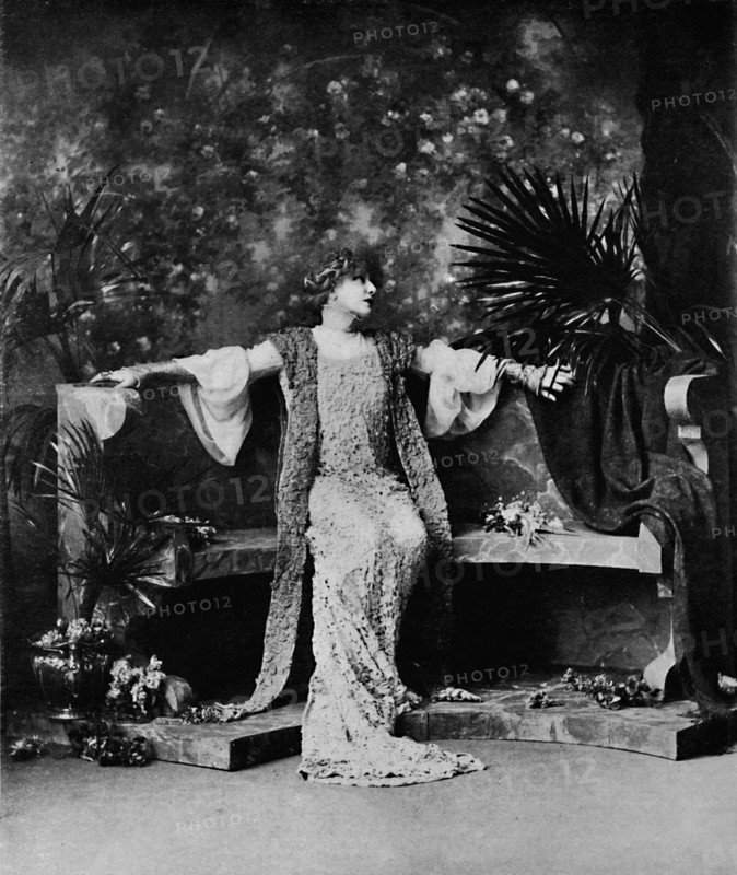 'Madame Sarah Bernhardt', 1914. Creator: W&D Downey.