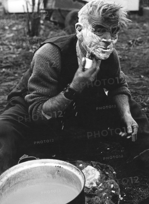 Gipsy shaving, Lewes, Sussex, 1964.
