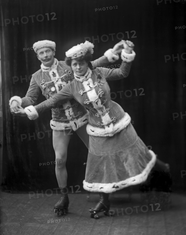 Circus roller-skating artists, Landskrona, Sweden, 1910. Artist: Unknown