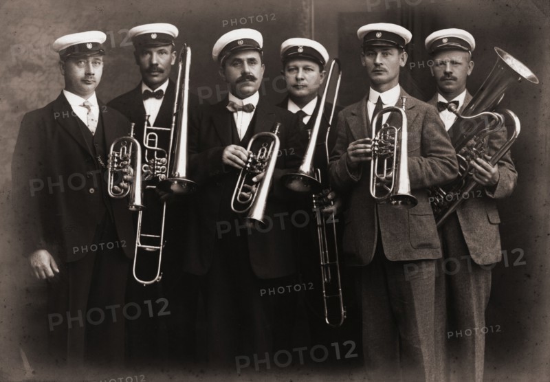 Amorosa, musical sextet, with their brass instruments, Landskrona, Sweden, 1910. Artist: Unknown