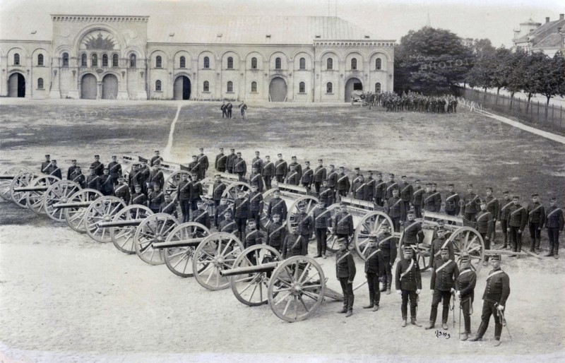 The Wendes Artillerey Regiment parade, Landskrona, Sweden, 1895. Artist: Unknown