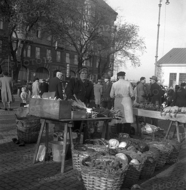 Fruit and vegetable stall in the market, Malmö, Sweden, 1947. Artist: Otto Ohm