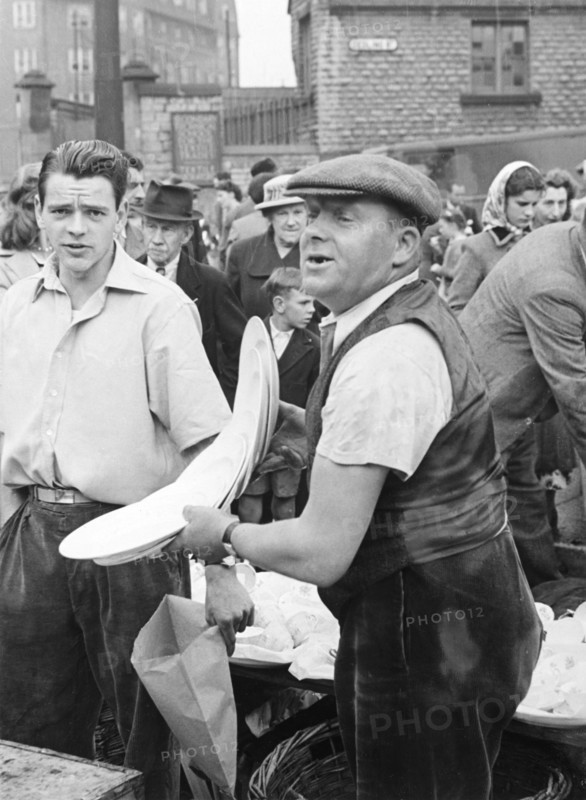 Bric-a-brac stall, Sneinton Market, Nottingham, Nottinghamshire, c1950(?). Artist: Edgar Lloyd