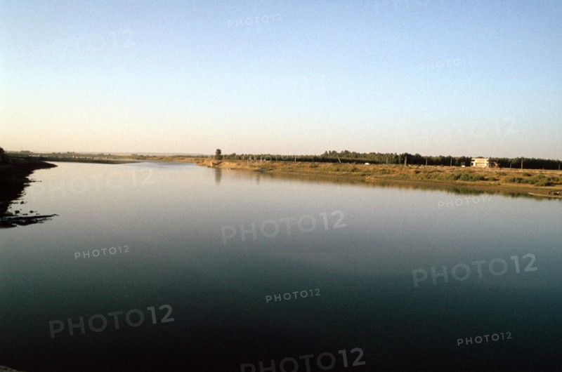 Wide River Tigris, Mosul, Iraq.