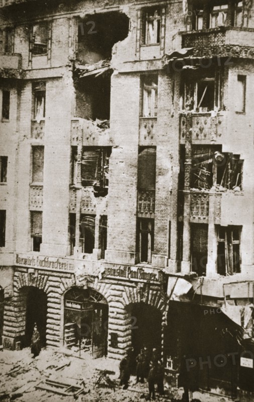 Damage to the offices of the socialist newspaper 'Vorwarts', Berlin, Germany, 1919. Artist: Unknown