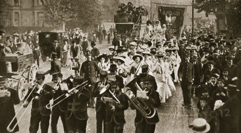 Suffragette 'martyrs' released from prison, 1908.  Artist: Central News