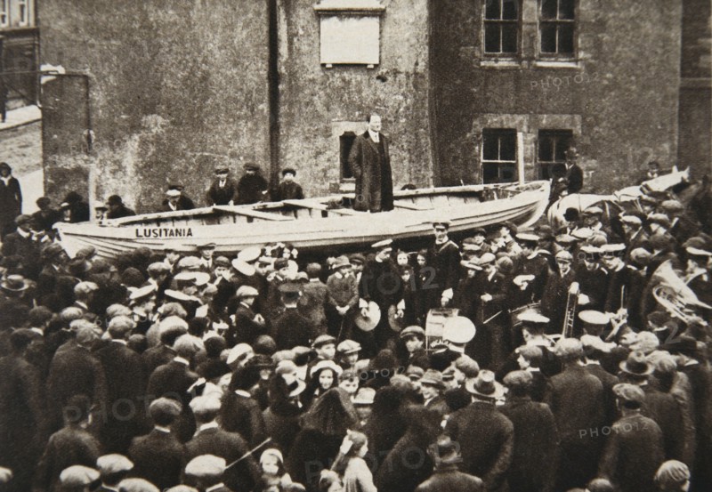 Dr Macaura, fundraising for minesweepers, World War I, May 1918. Artist: Clarke & Hyde