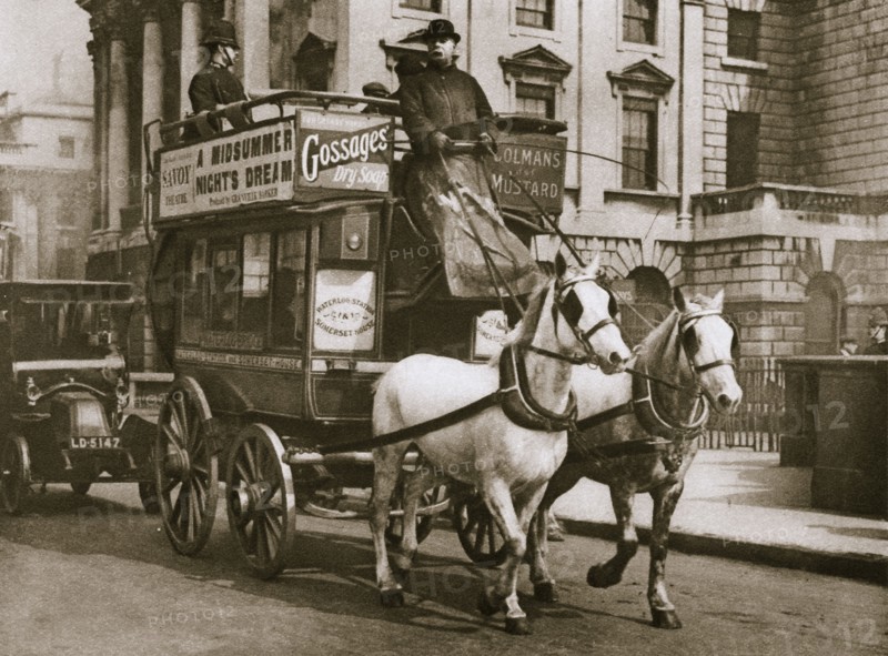 London omnibus, early 20th century. Artist: Unknown