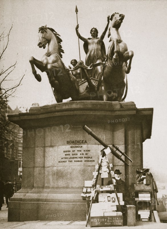 Monument to Boadicea, Westminster Bridge, London, c1926-1927. Artist: Unknown