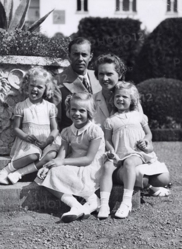 Swedish royal family portrait, at Solliden, the royal summer residence, 1943. Artist: Karl Sandels