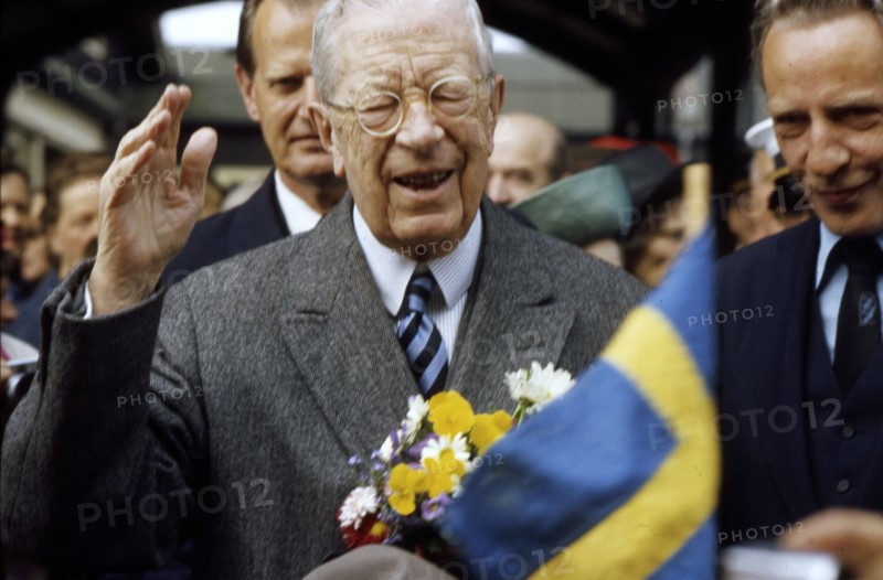 King Gustaf VI Adolf of Sweden arrives in Helsingborg, Scania, 1973. Artist: Unknown