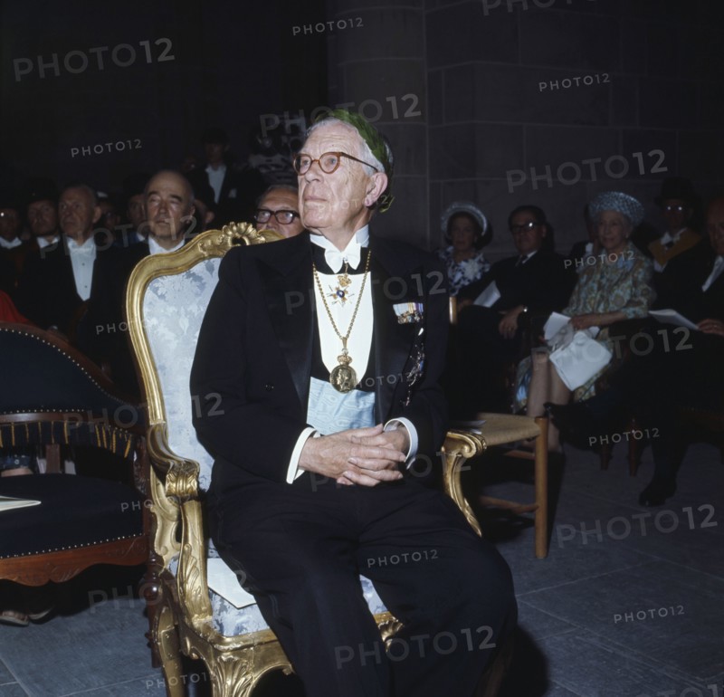 King Gustaf VI Adolf of Sweden appointed an honorary doctor, c1970s(?). Artist: Unknown