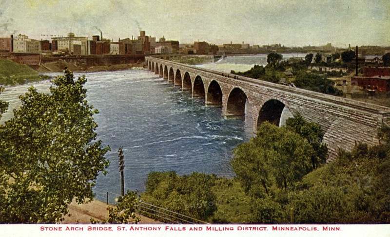 Stone Arch Bridge, St Anthony Falls and the milling district, Minneapolis, Minnesota, USA, 1915. Artist: Unknown
