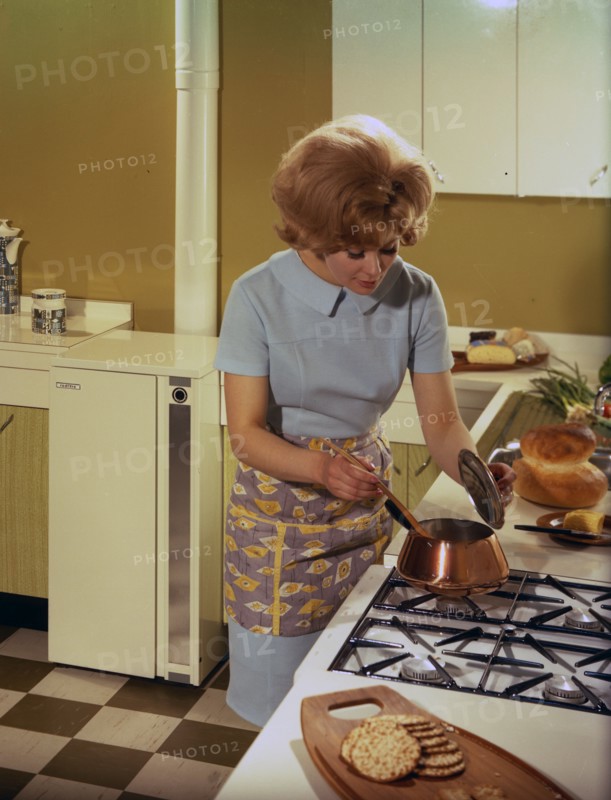 Kitchen scene, Warwick, Warwickshire, 1966. Artist: Michael Walters