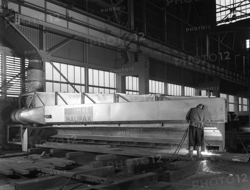 Steelworker at Park Gate Iron and Steel Co, Rotherham, South Yorkshire, April 1964.  Artist: Michael Walters