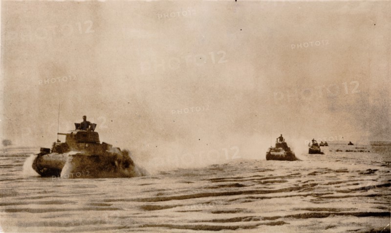 Axis tanks in the Libyan desert, World War II, c1940-c1943. Artist: Unknown