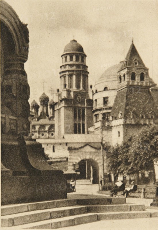 The Elias Gates, Moscow, USSR, 1920s. Artist: Unknown