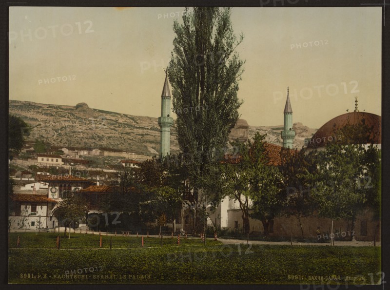 The Khan's Palace in Bakhchisaray, 1890-1900.