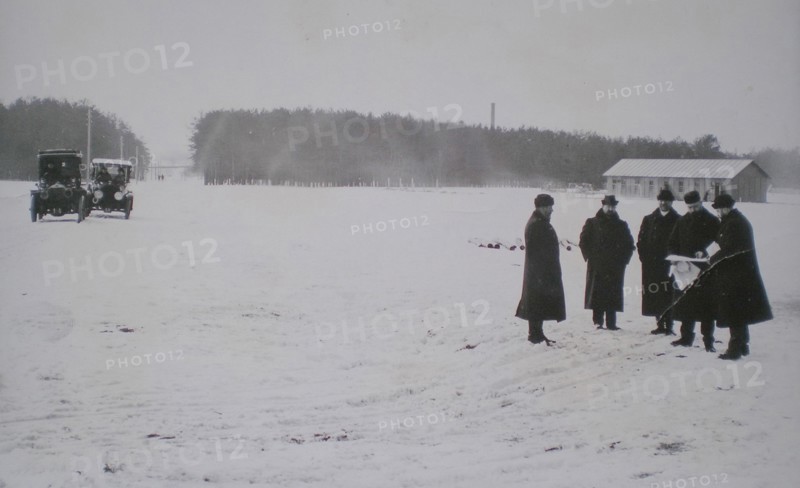 Ryabushinsky brothers inspecting building site for the AMO Factory, 1915.