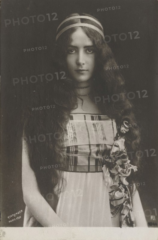 Cléo de Mérode, c.1901-1902.
