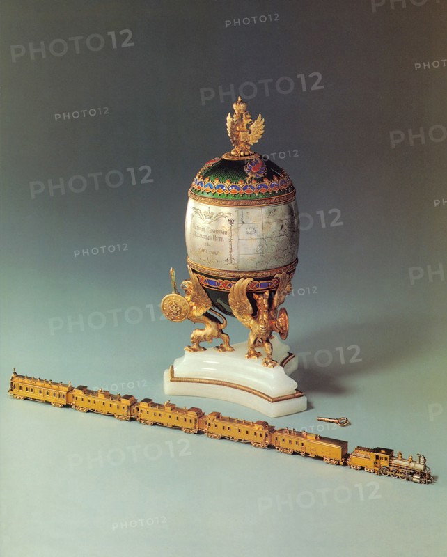 The Trans-Siberian Railway egg, 1900. Artist: Perkhin, Michail Yevlampievich, (Fabergé manufacture) (1860-1903)