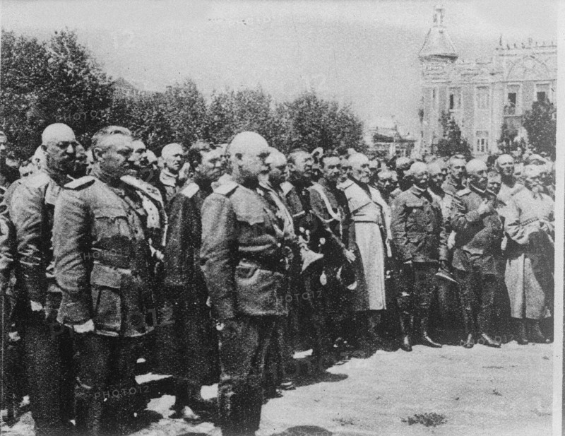 General Anton Denikin with his staff officers. Artist: Anonymous