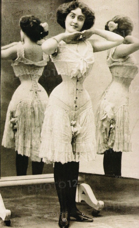Victorian corset, End 1890s. Artist: Anonymous