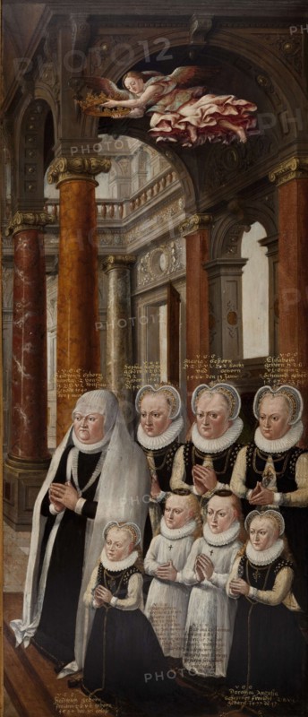 The Family of Julius of Brunswick-Lüneburg and Hedwig of Brandenburg. Wing of the Epitaph-altarpiece Artist: Vredeman de Vries, Hans (Jan) (1526-1606)