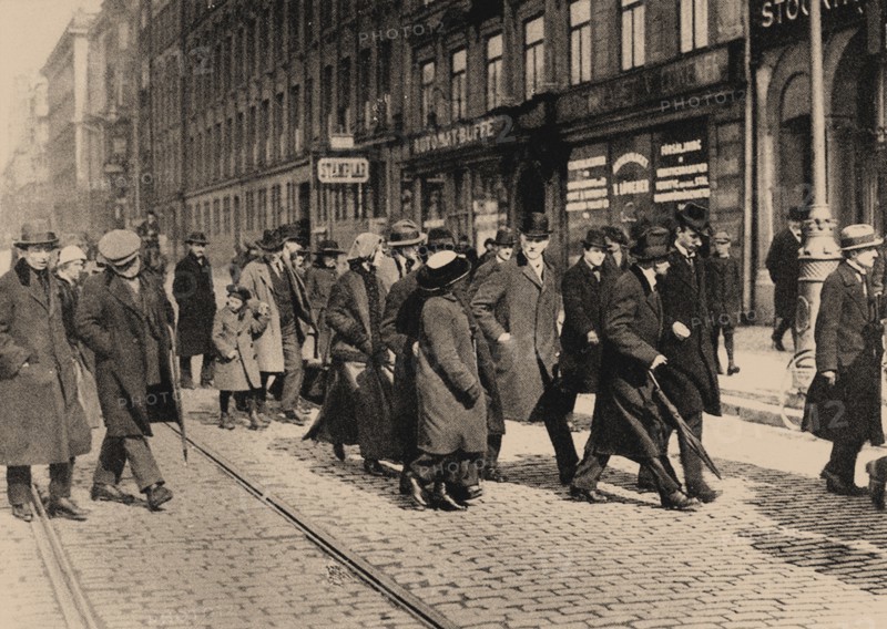 Lenin in Stockholm with Ture Nerman and Carl Lindhagen on 13 April 1917, 1917. Artist: Malmström, Axel (1872-1945)