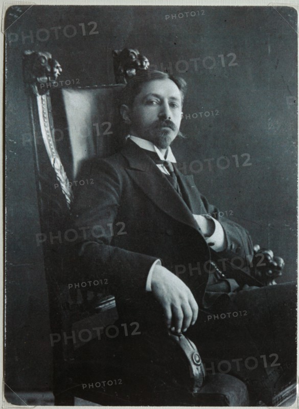 Portrait of the author Ivan A. Bunin (1870-1953), 1909. Artist: Zdobnov, Dmitri Spiridonovich (End of 19th cen.)