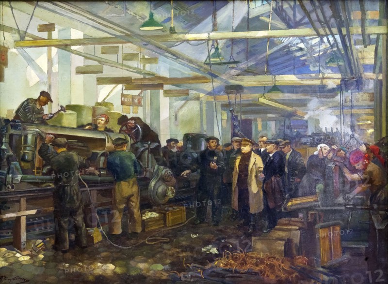 Kirov visiting the Putilov factory.
