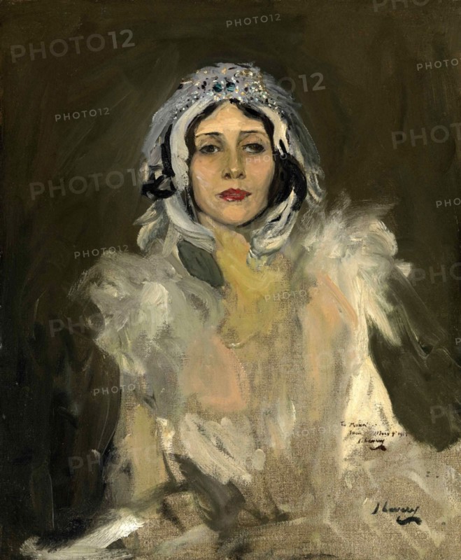 Ballerina Anna Pavlova as The Swan.