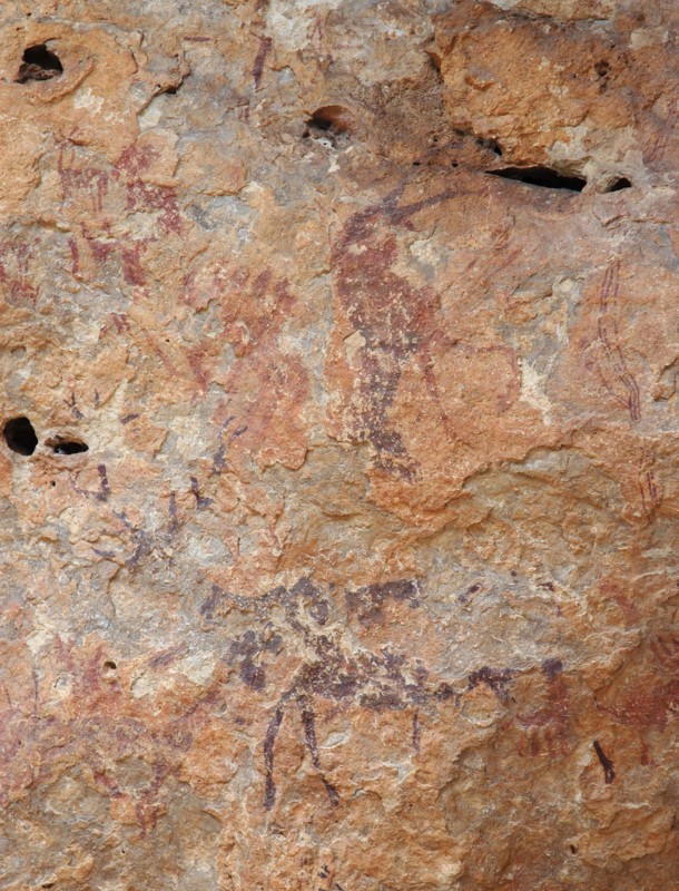 Painting in the Cuevas de la Araña, Between 10000 und 6000 BC.
