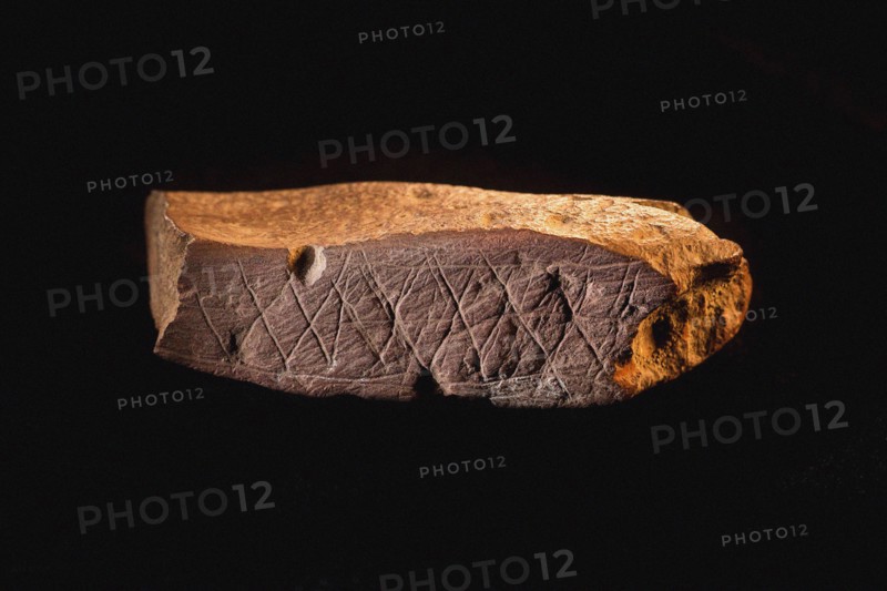 Engraved Ocher Plaque from Blombos Cave, South Africa. The oldest artifact of mankind, 70th millenni