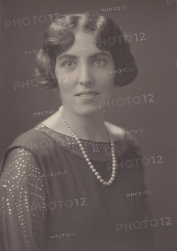 Duchess Elisabetta Sasso-Ruffo di Sant Antimo (1886-1940) , 1937.