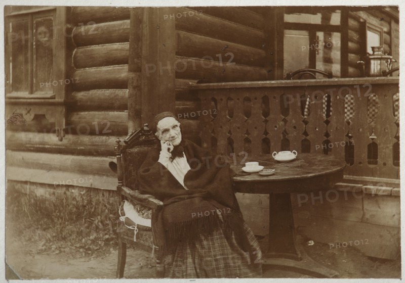 Vera Alexandrovna Nashchokina (1811-1900). Vsekhsvyatskoye , 1899.
