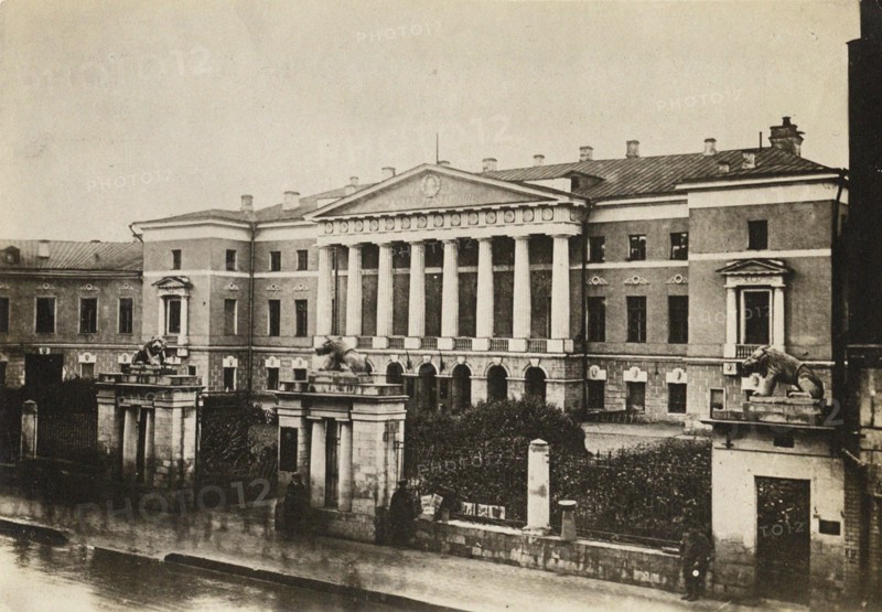 The Moscow English club on Tverskaya Street, Early 1920s.