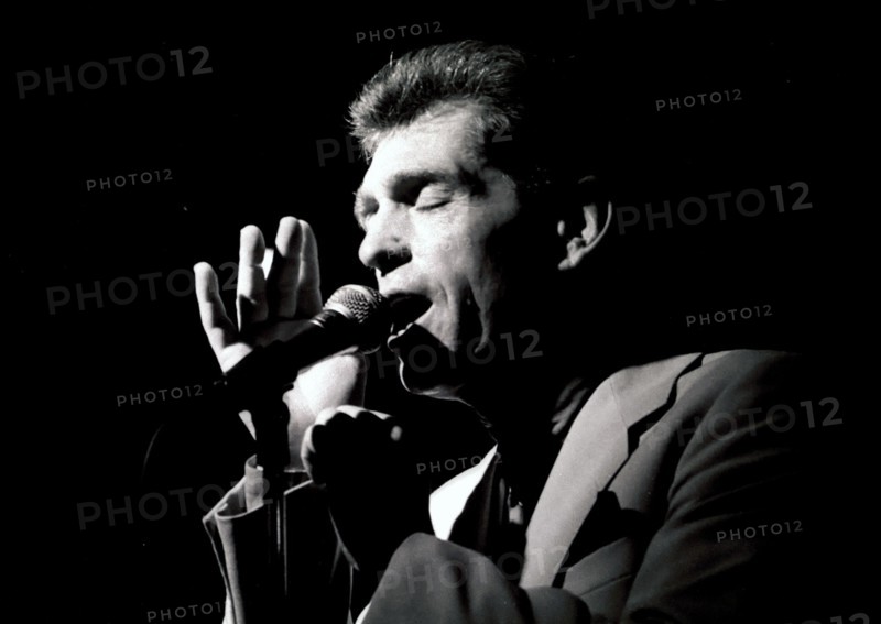 Georgie Fame, Ronnie Scott's, London.   Artist: Brian O'Connor