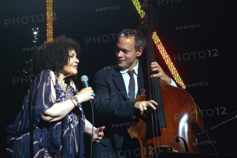 Alec Dankworth and Cleo Laine, Brecon Jazz Festival, Powys, Wales. Artist: Brian O'Connor