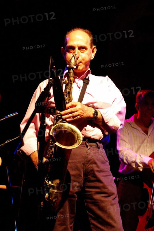 Bobby Wellins, Braithwaite Hall, Croydon, London, 2007. Artist: Brian O'Connor