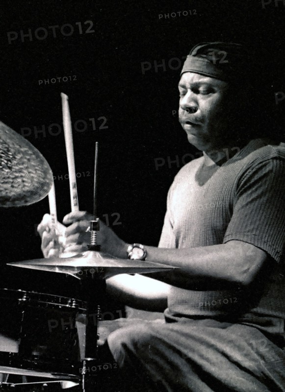 Lenny White, Ronnie Scott's, London, 2002. Artist: Brian O'Connor