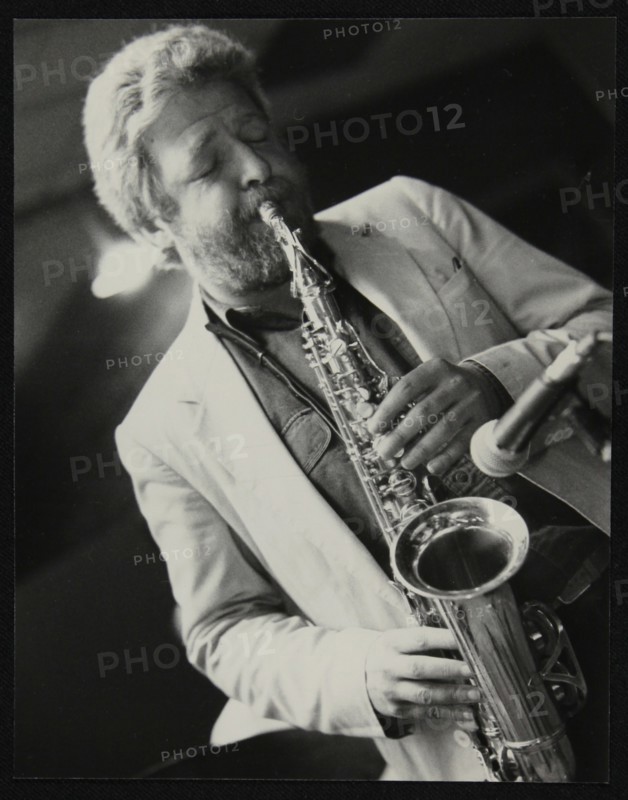 Saxophonist Geoff Simkins playing at The Fairway, Welwyn Garden City, Hertfordshire, 28 April 1991. Artist: Denis Williams