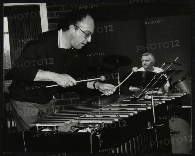 Roger Nobes and Johnny Richardson playing at The Fairway, Welwyn Garden City, Hertfordshire, 1991. Artist: Denis Williams